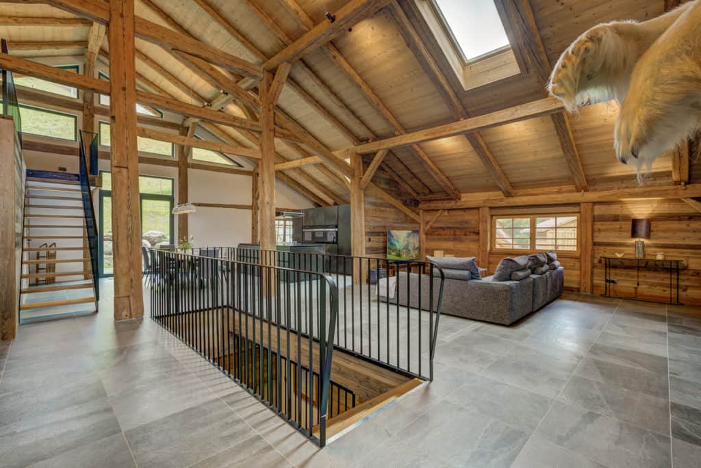_AJP5609And8more2019-12-outdoor-chalet-sun20210629